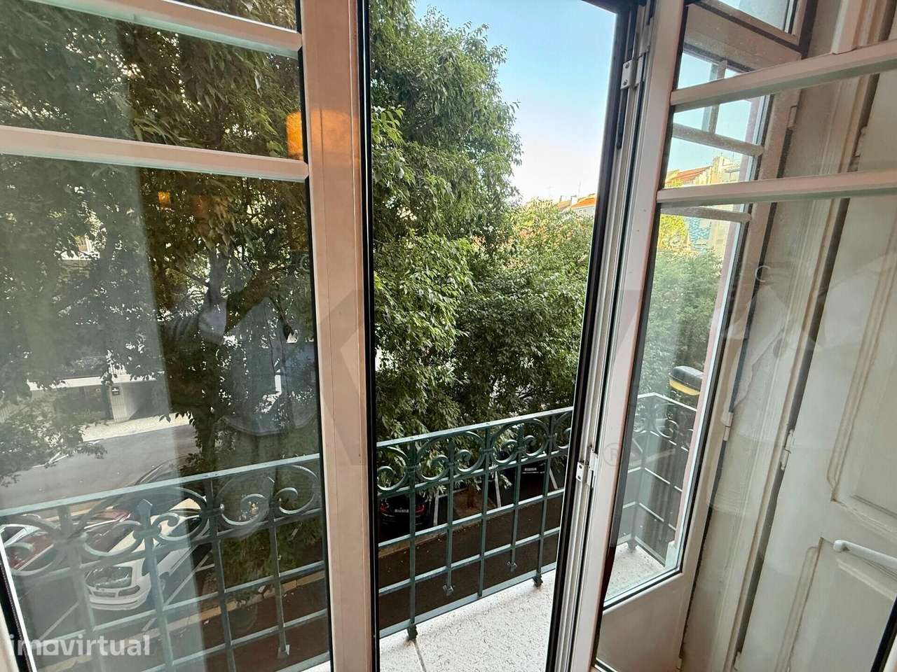Apartamento T3 Remodelado em Edifício Histórico | Av. Luís Bivar, Lisb - Grande imagem: 2/22