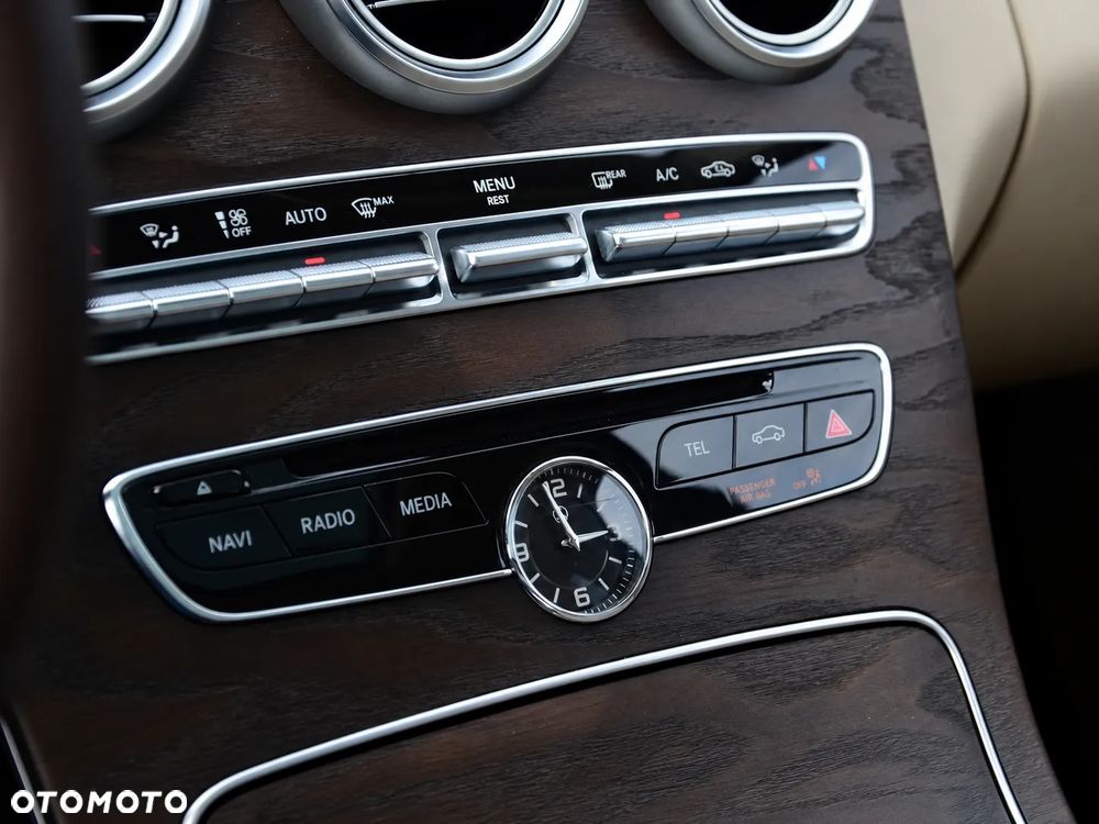 Mercedes-Benz Klasa C 300 9G-TRONIC - 22