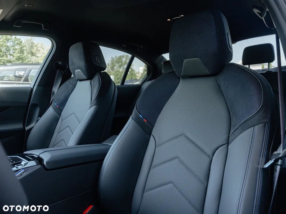 BMW Seria 5 540d xDrive - 13
