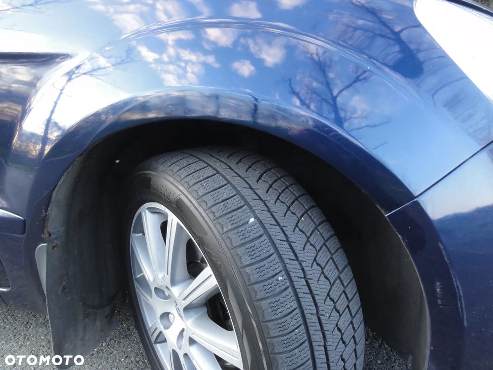 Ford Galaxy 2.0 TDCi Ghia - 24