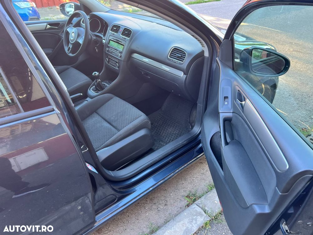VOLKSWAGEN Golf 2012 — imagine 10