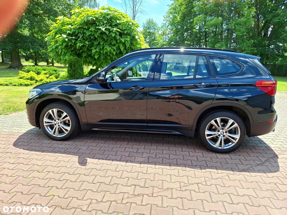 BMW X1 xDrive18d Sport Line - 7