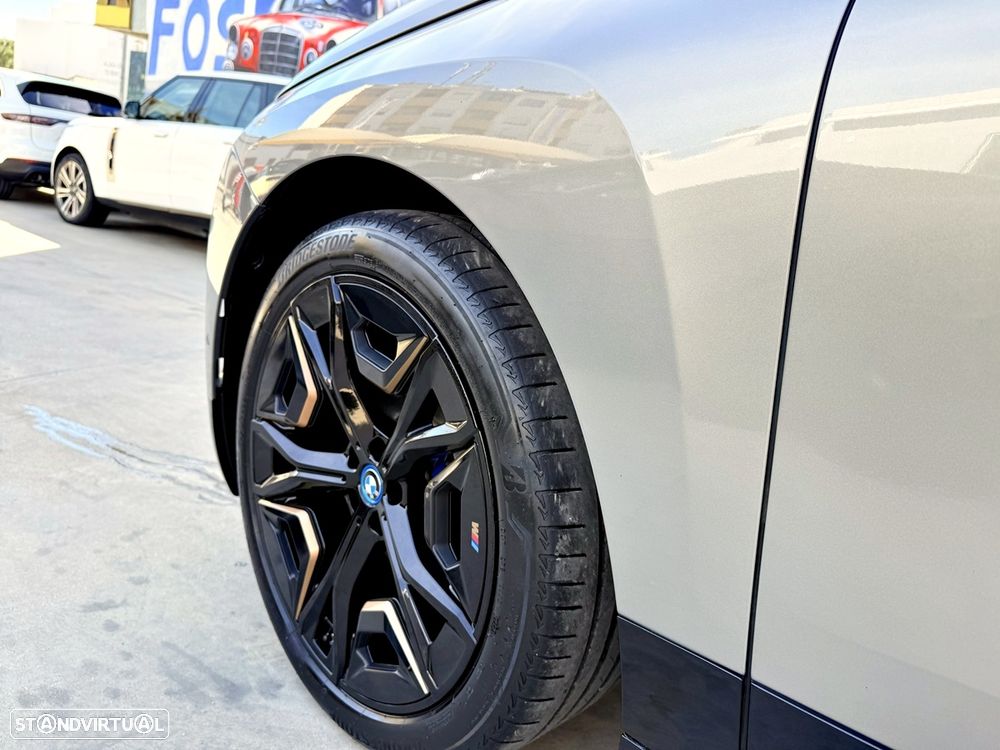 BMW iX xDrive 50 Pack Desportivo - 54