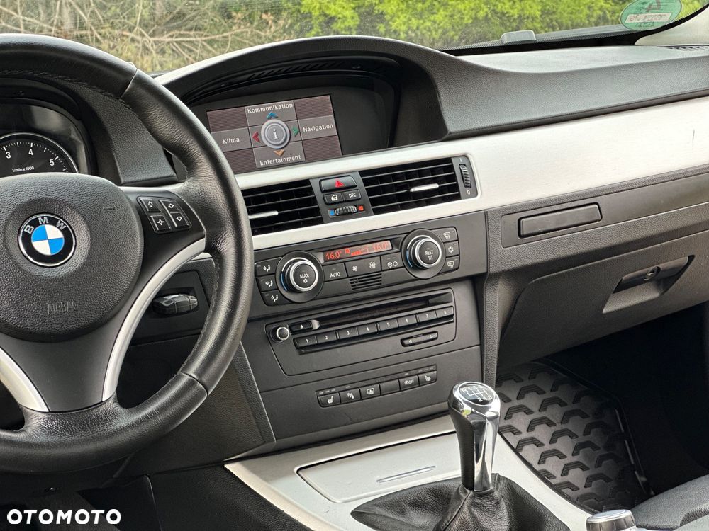 BMW Seria 3 318i - 15