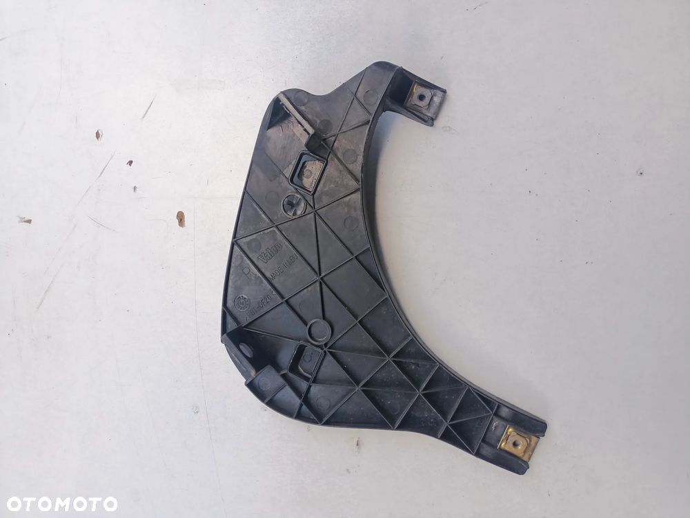 MOCOWANIE PODSTAWA LAMPY PRAWY PRZÓD AUDI A4/B6 EUR - 1