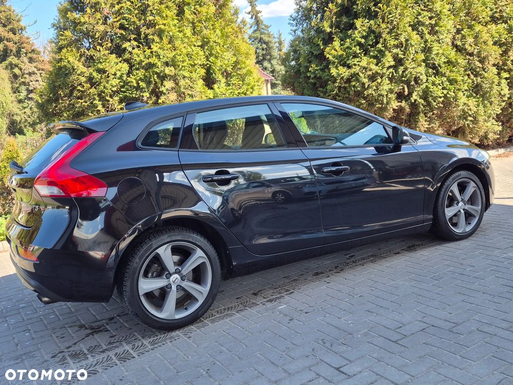 Volvo V40 T3 Geartronic Momentum - 11
