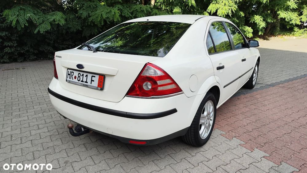 Ford Mondeo 1.8 Trend - 9