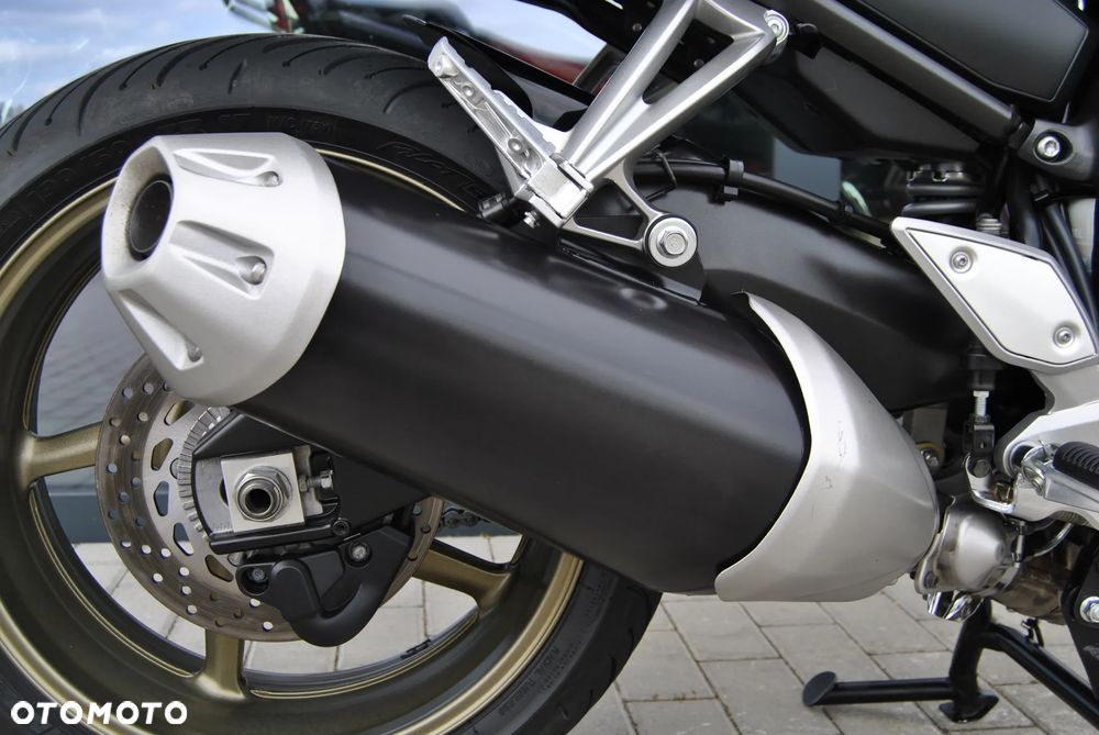 Yamaha FZ - 32