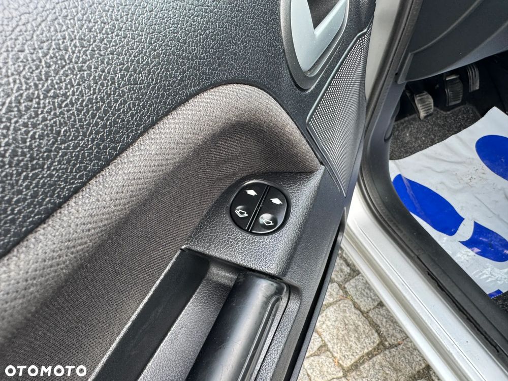 Ford Fusion 1.6 Elegance - 25