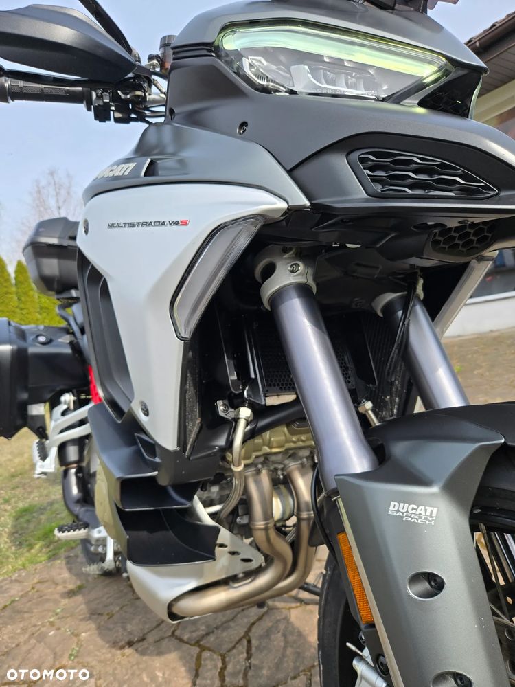 Ducati Multistrada - 24