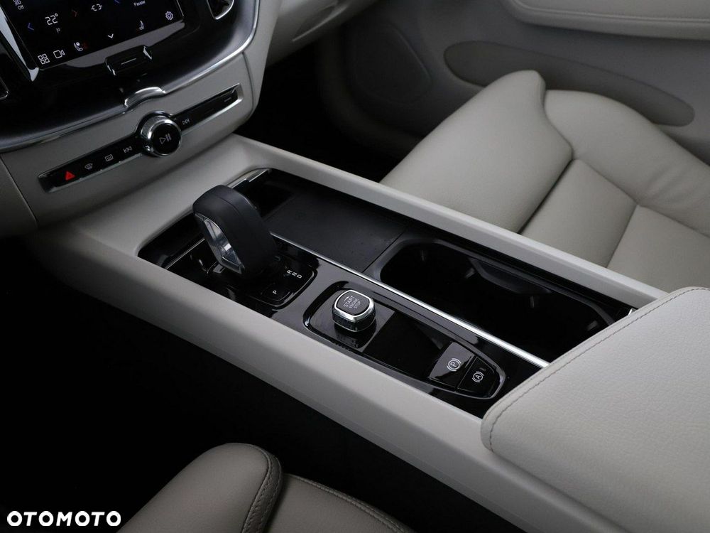 Volvo XC 60 T6 Plug-In Hybrid AWD Inscription Expression - 30