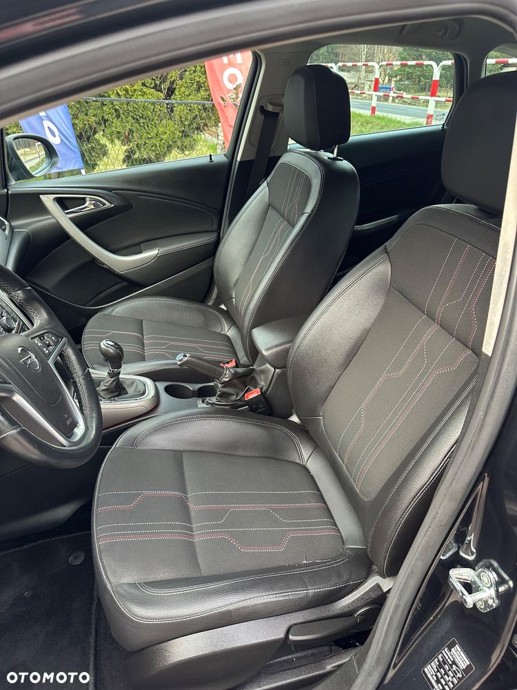 Opel Astra 1.4 150 Jahre - 7