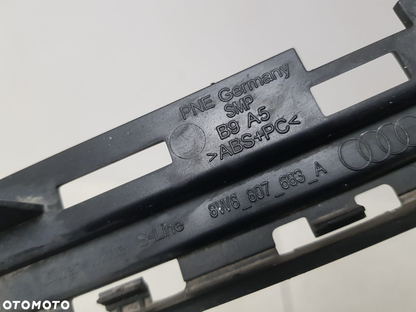 KRATKA ZDERZAKA PRZEDNIEGO SRODKOWA AUDI A5 II 2 S-LINE B9 8W 17-24 8W6807683A - 4