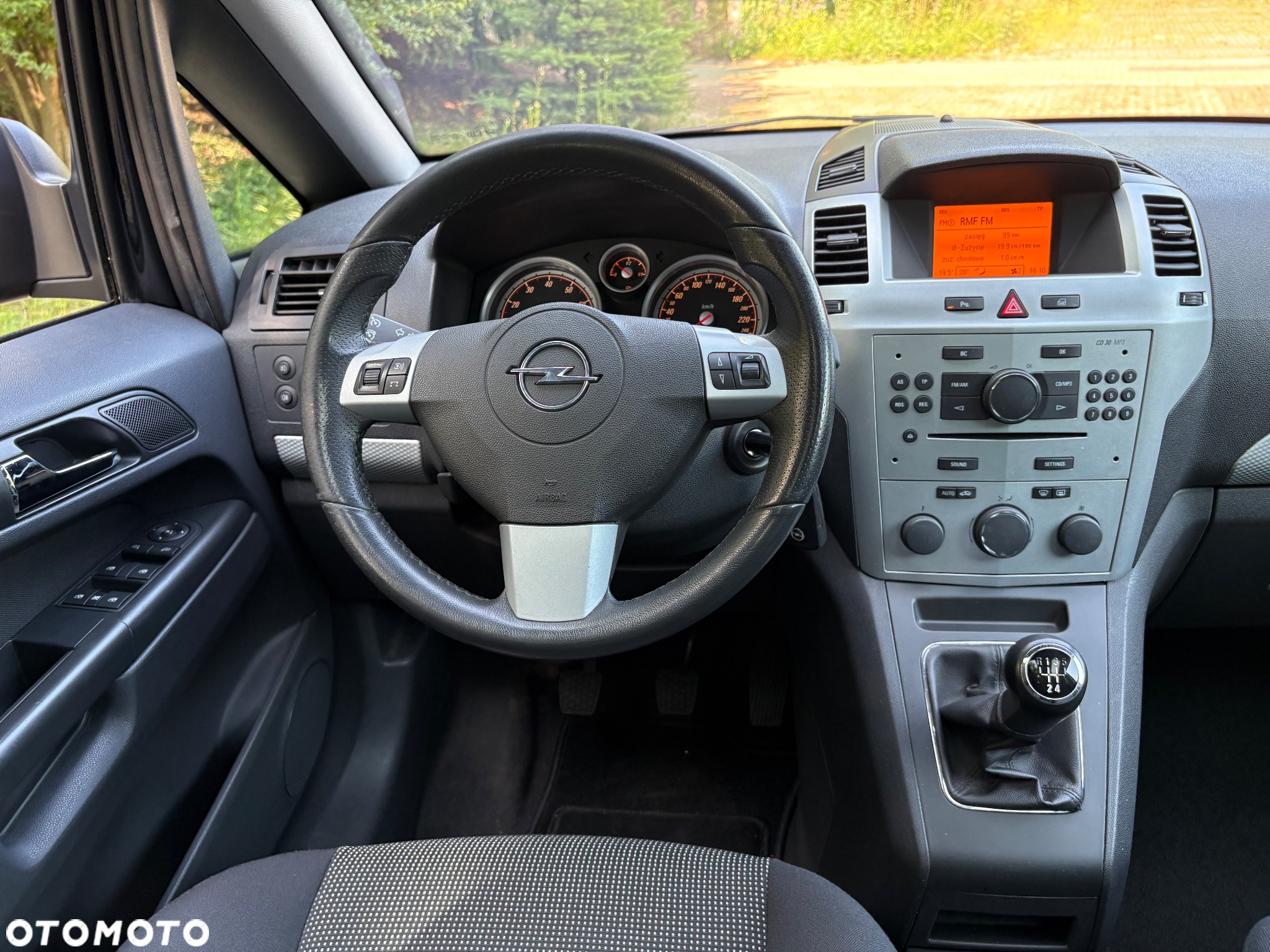 Opel Zafira 1.8 Design Edition - 30