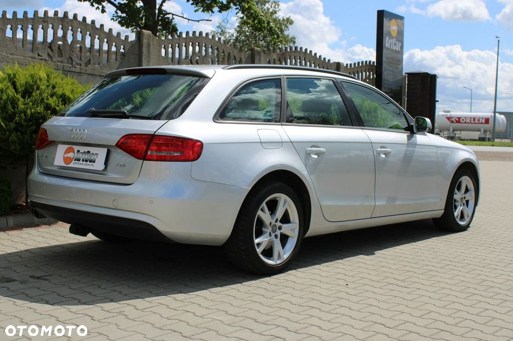 Audi A4 Avant 2.0 TDI DPF Ambiente - 14
