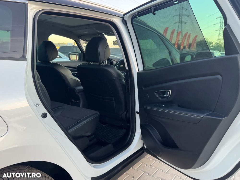 Renault Grand Scenic BLUE dCi 150 EDC BOSE EDITION - 17
