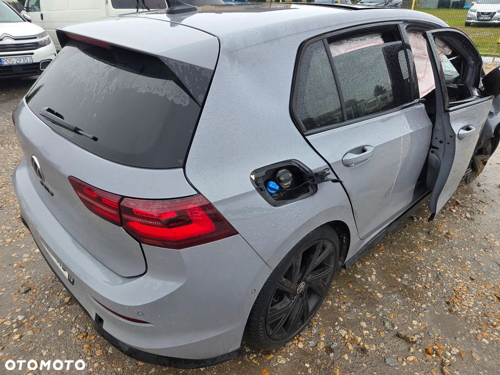 Volkswagen Golf 2.0 TDI SCR DSG R-Line - 4