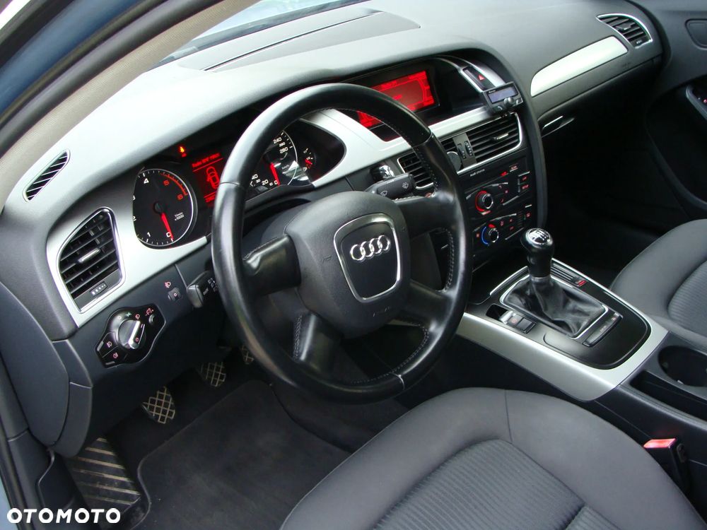 Audi A4 Limousine - 30