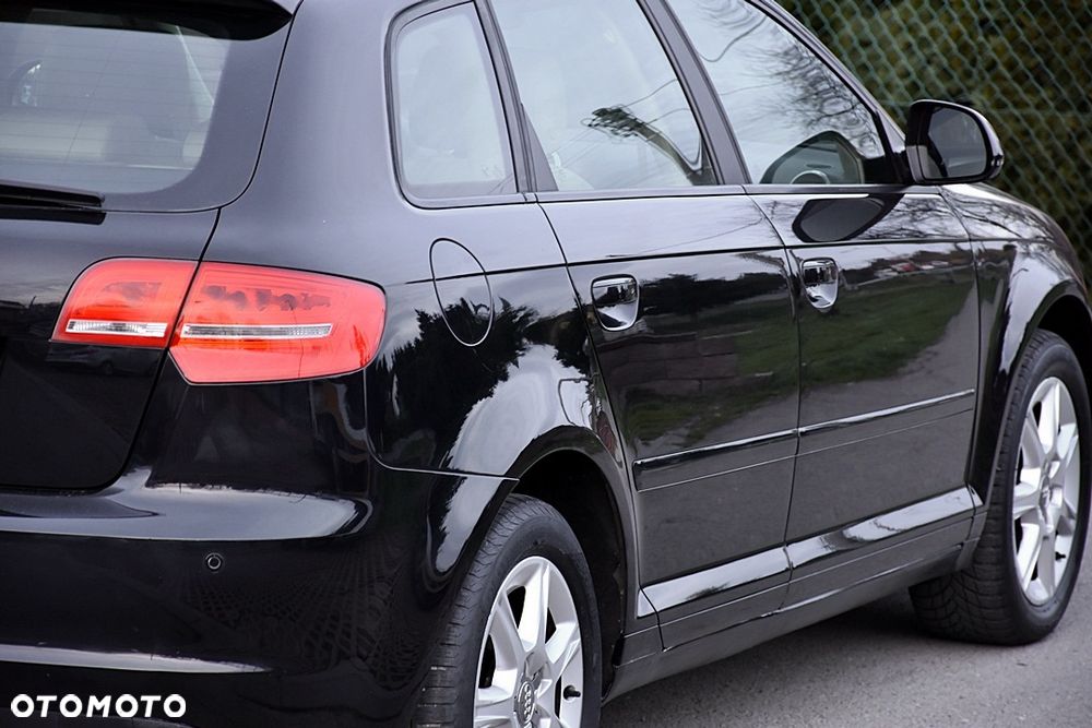 Audi A3 Sportback 1.6 Ambition - 11