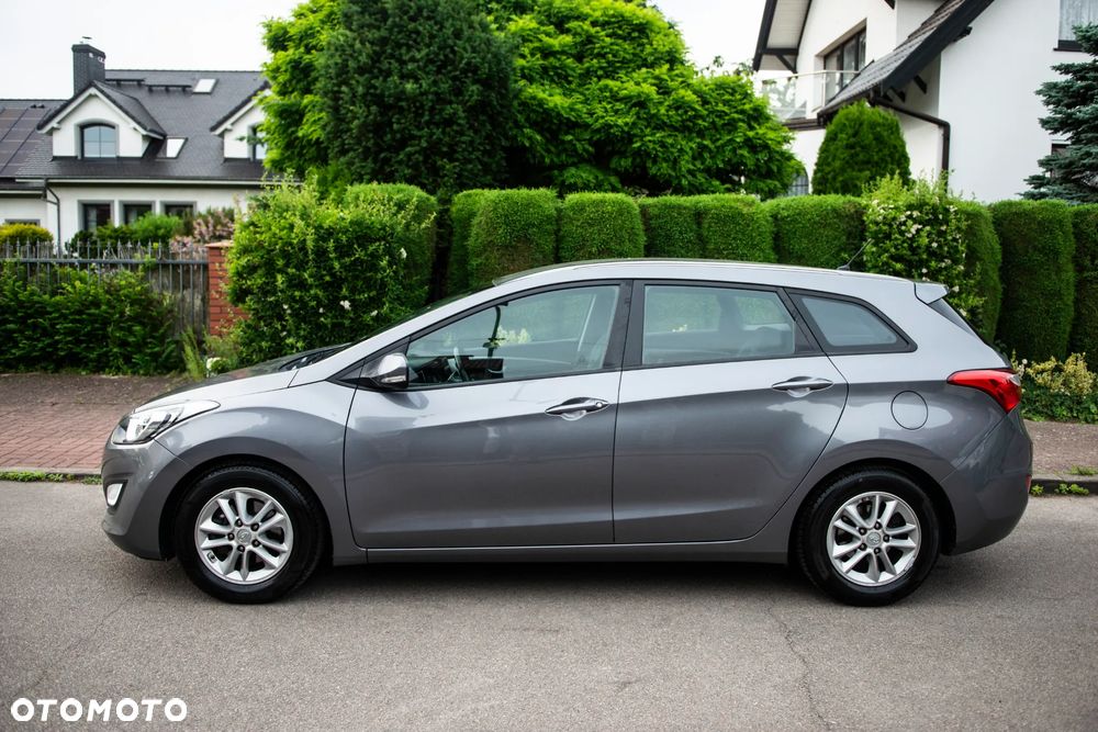 Hyundai i30 1.6 GDI Premium - 11