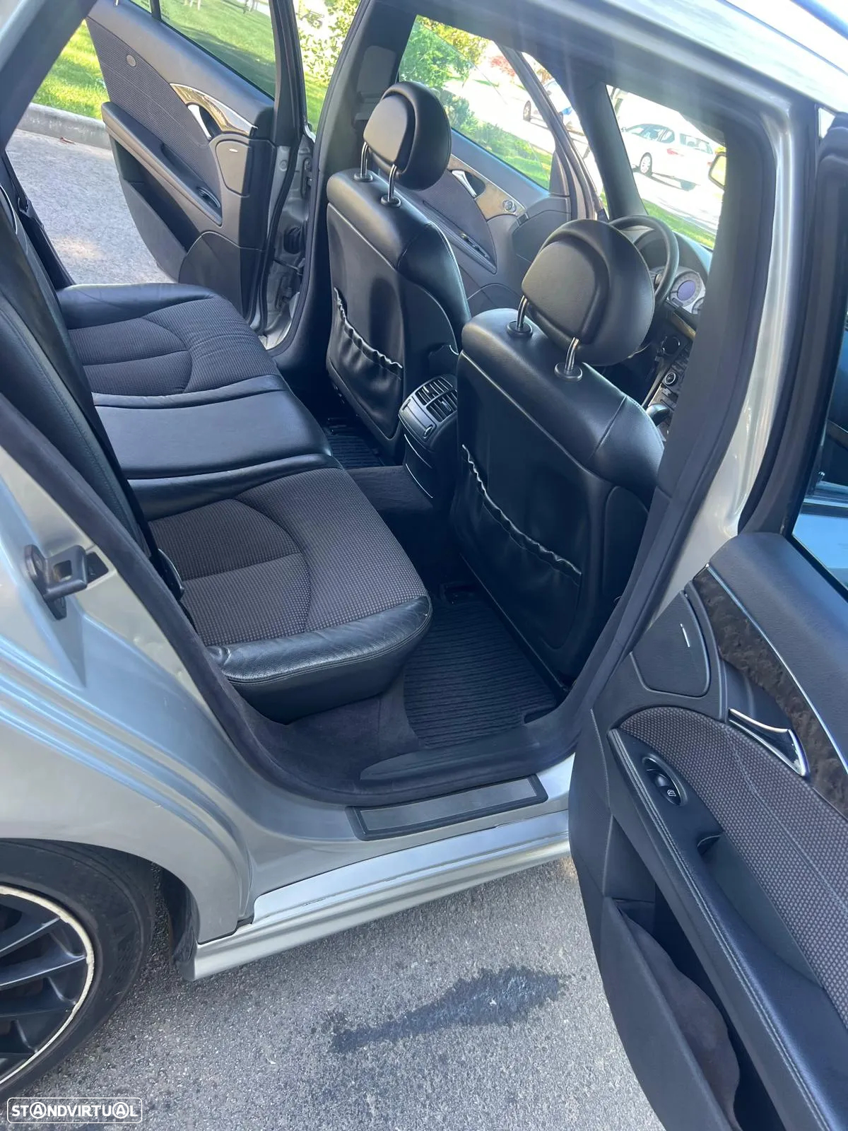 Mercedes-Benz E 270 - 11