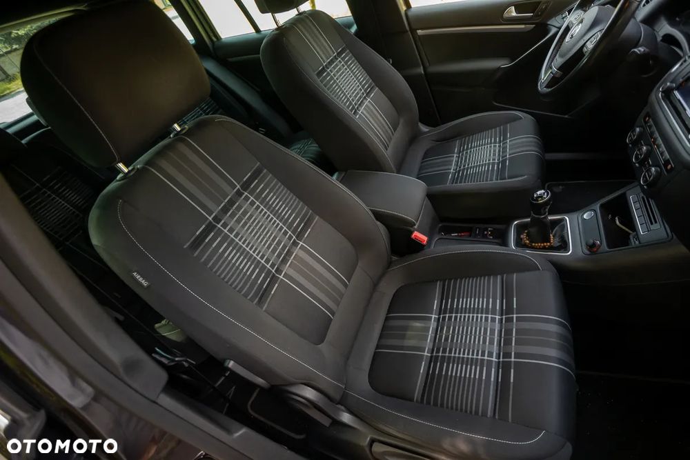 Volkswagen Tiguan 2.0 TDI SCR BlueMotion Technology Lounge Sport & Style - 20