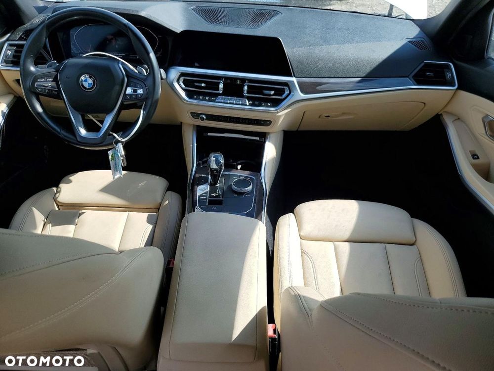BMW Seria 3 330i M Sport - 7