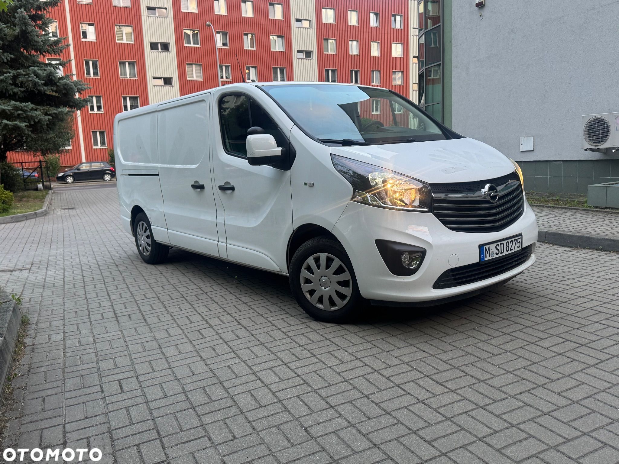 Opel Vivaro - 1