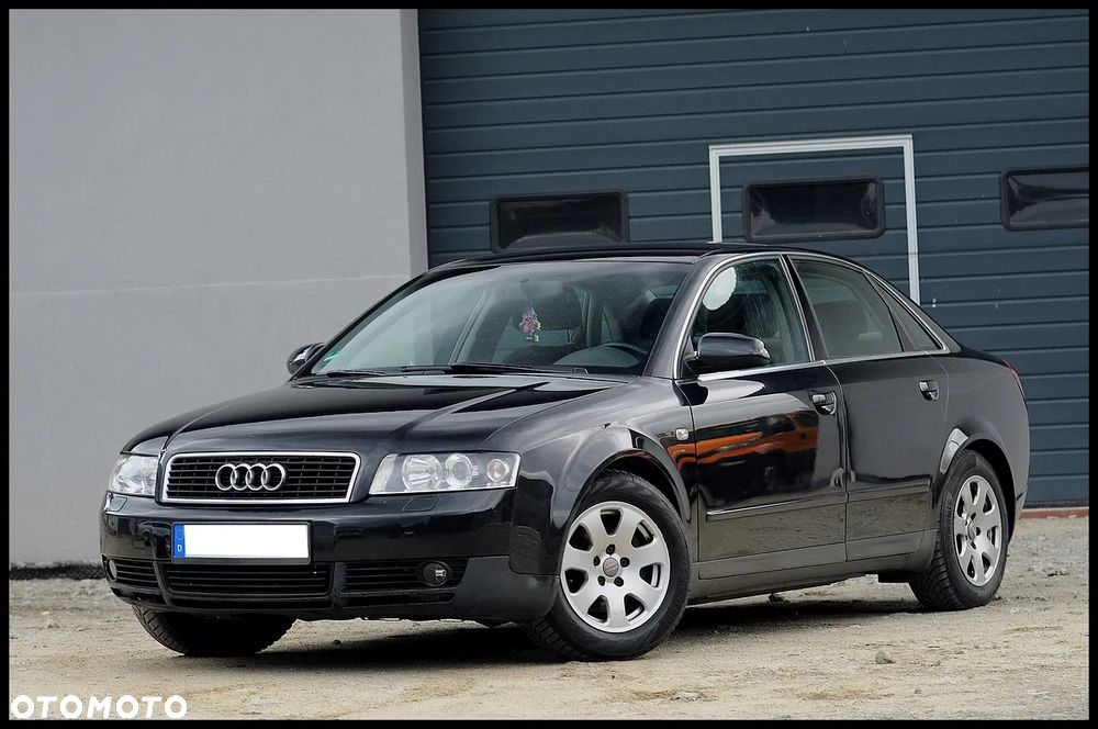 Audi A4 Limousine - 14