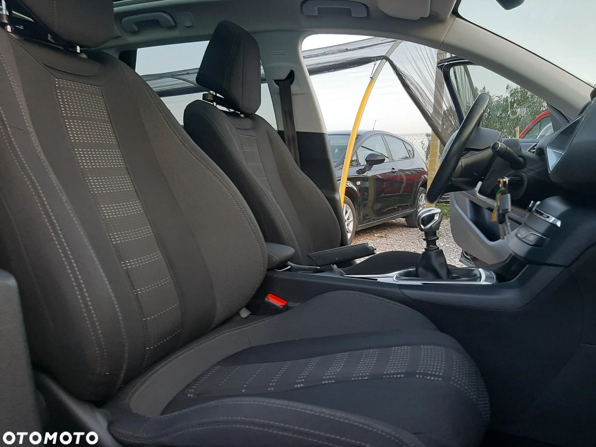 Peugeot 308 SW 1.6 BlueHDi Allure S&S - 17