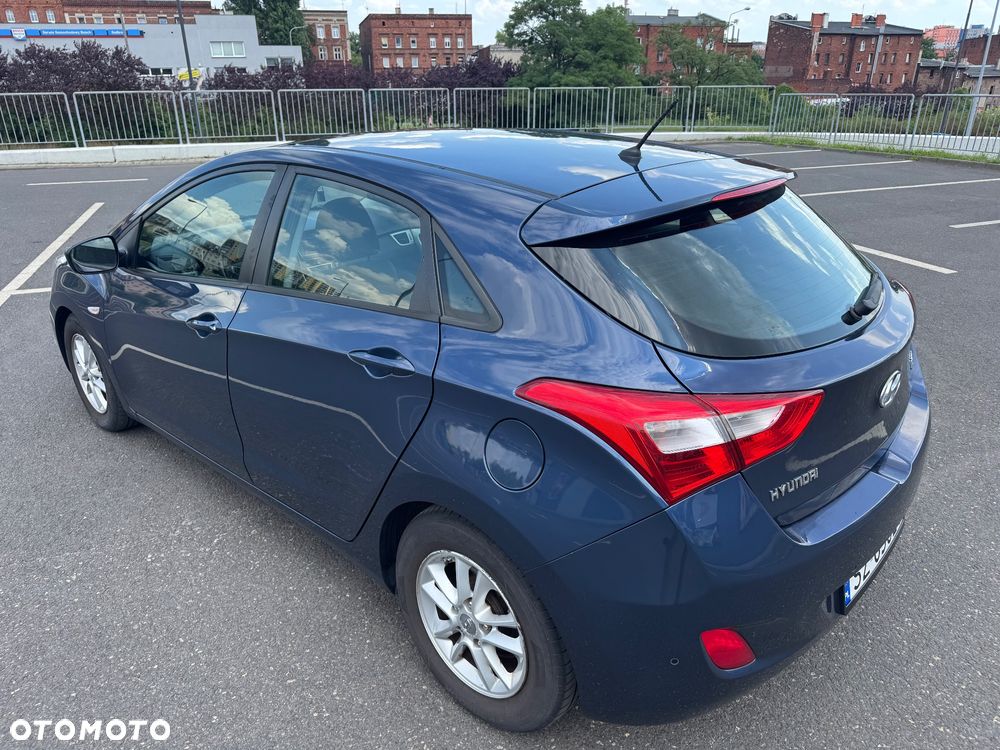 Hyundai i30 1.4 Comfort - 10