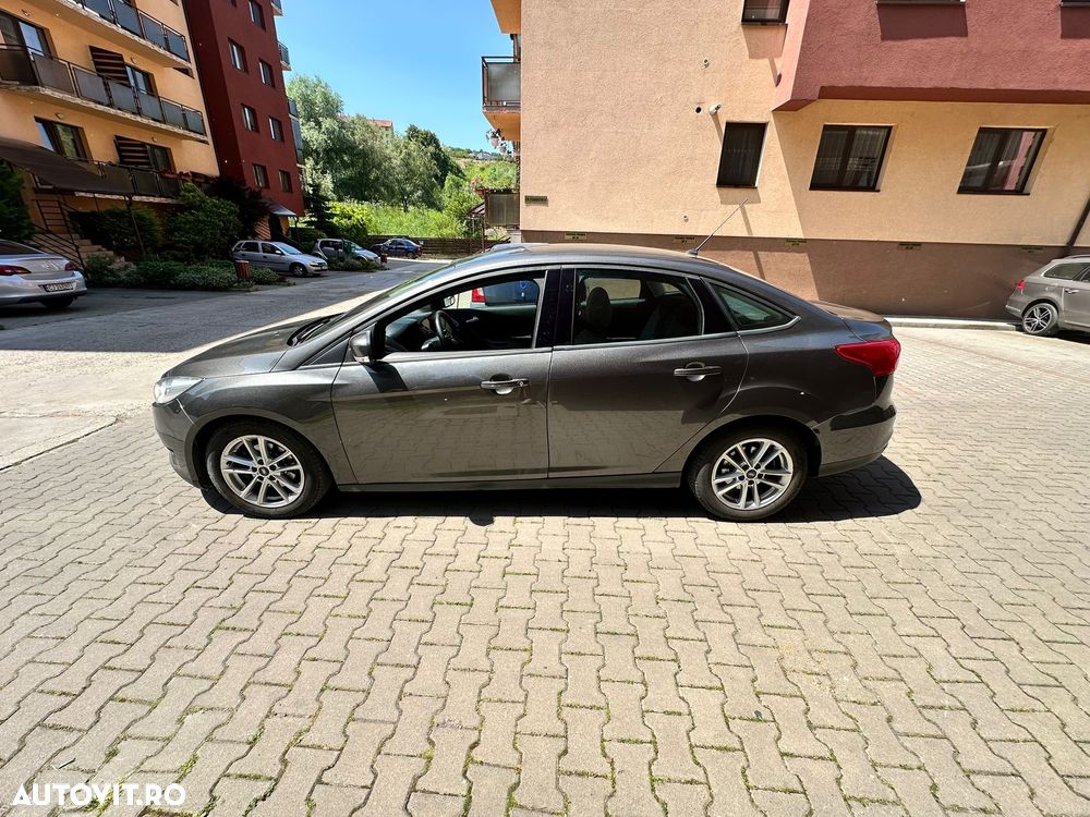 Ford Focus 1.0 EcoBoost Start Stop Titanium - 4