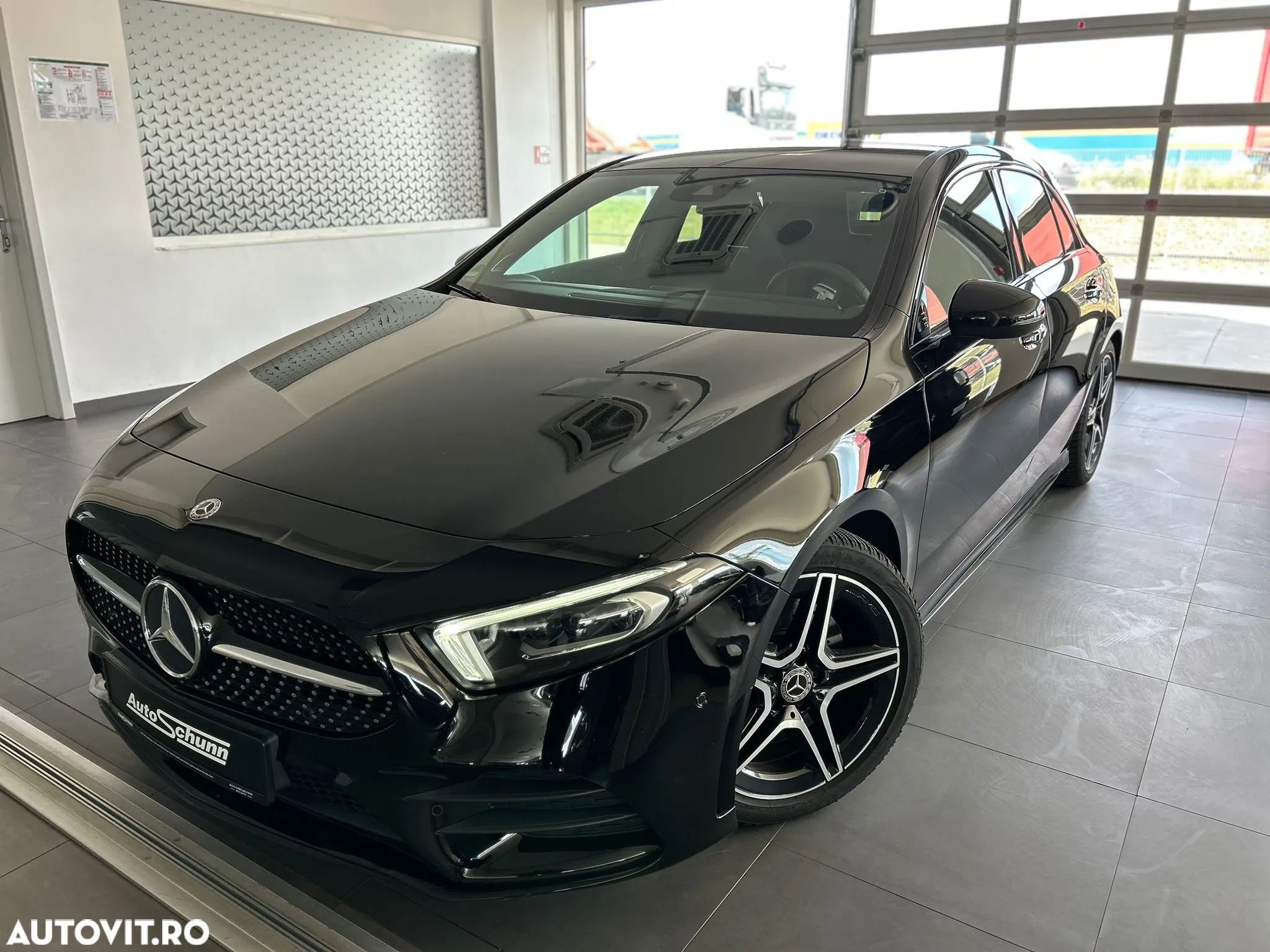 Mercedes-Benz A 220 d 8G-DCT AMG Line - 1