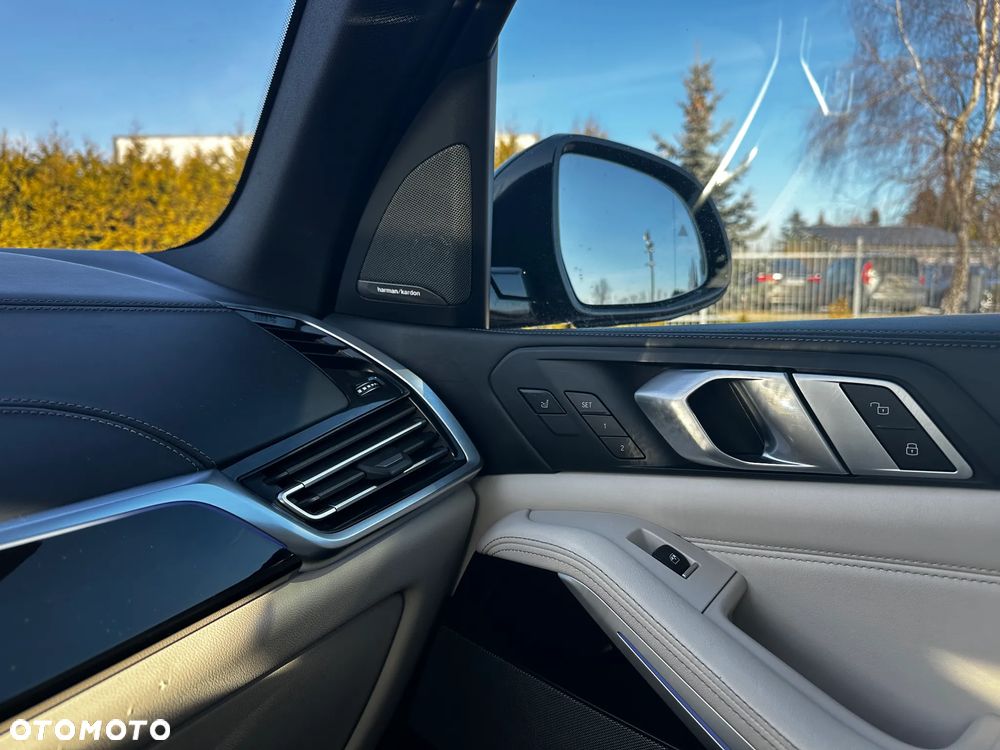 BMW X5 M M50d - 17