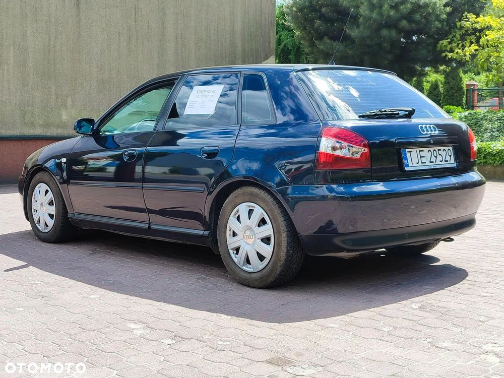 Audi A3 Sportback - 4