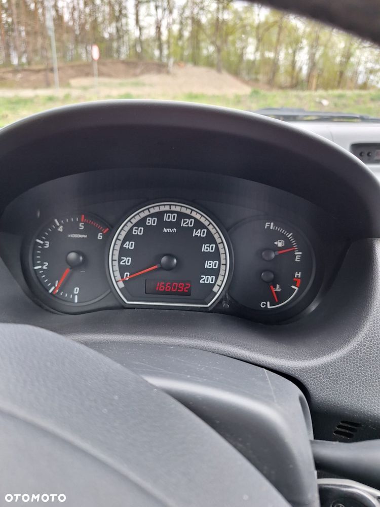 Suzuki Swift 1.3 DDiS Comfort - 8