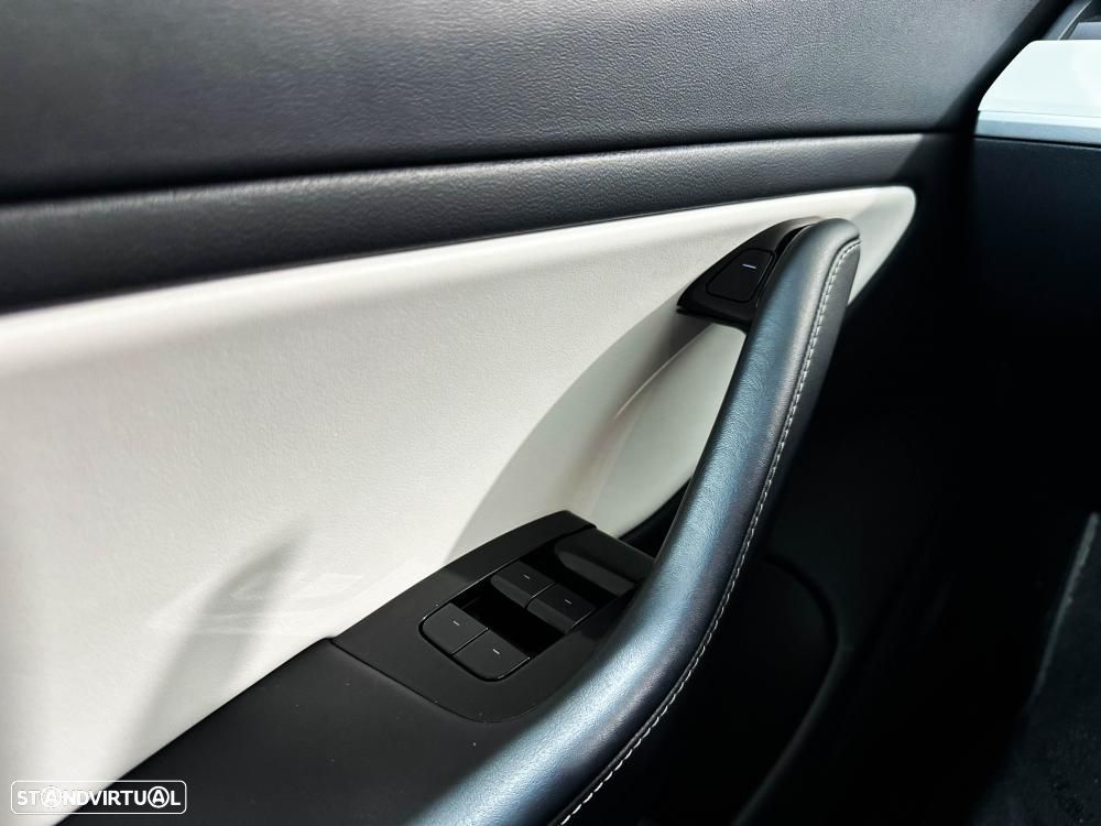 Tesla Model 3 Long-Range Dual Motor AWD - 47