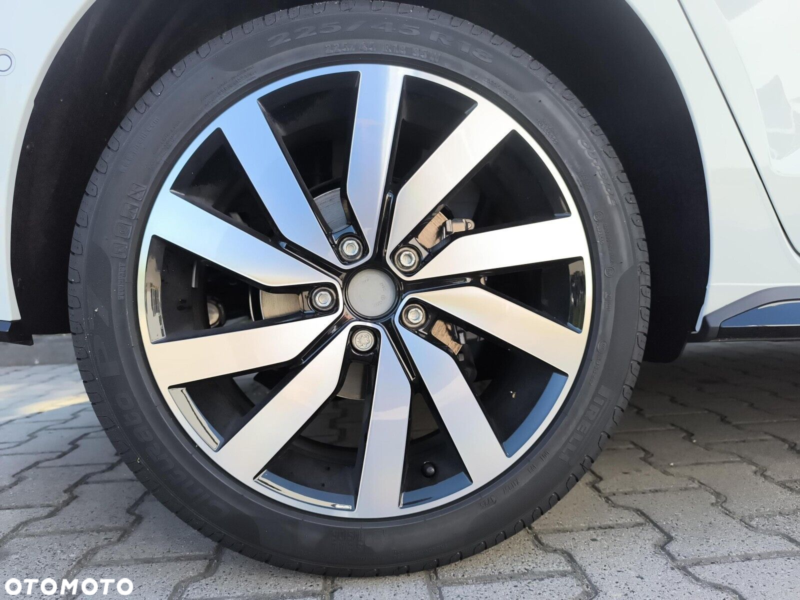 Volkswagen Touran - 18
