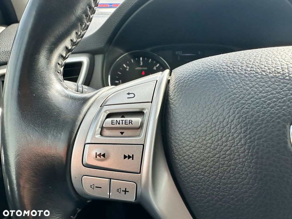 Nissan Qashqai 1.5 dCi DPF acenta - 17