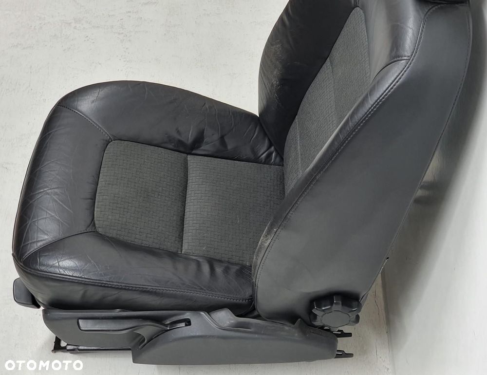 FOTEL LEWY PRZEDNI PRZÓD KIEROWCY SKÓRA GRZANY VOLVO V70 III EUROPA - 4