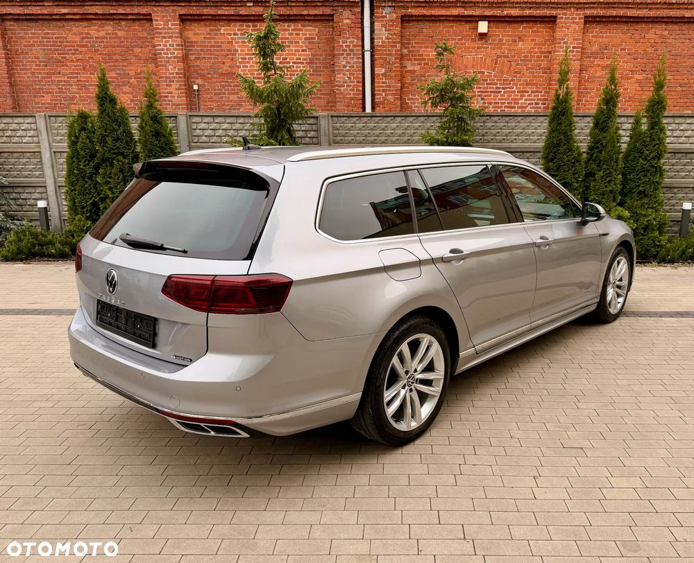 Volkswagen Passat Variant 2.0 TDI 4Mot Elegance DSG - 3