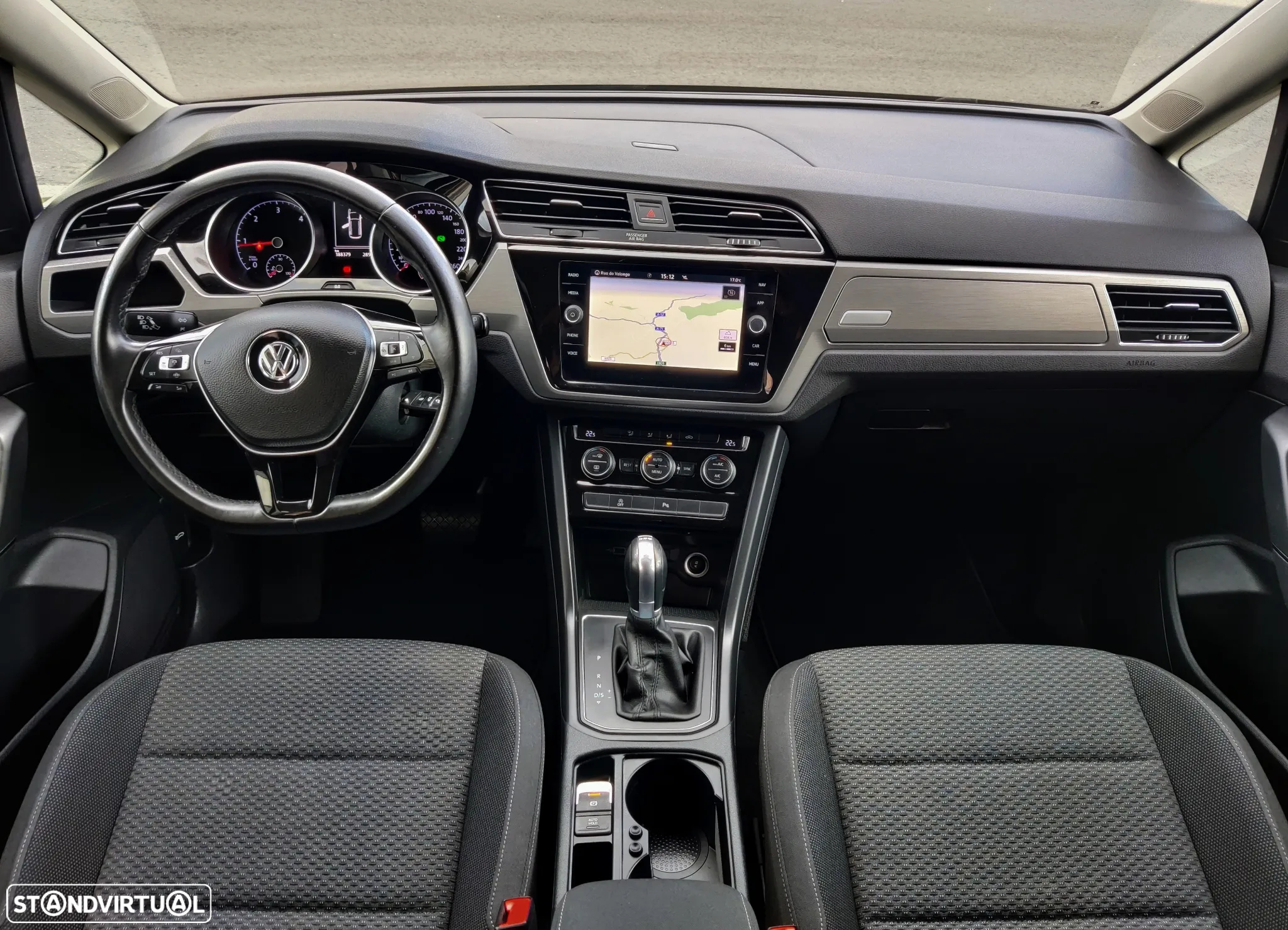 VW Touran 1.6 TDI Confortline DSG - 9