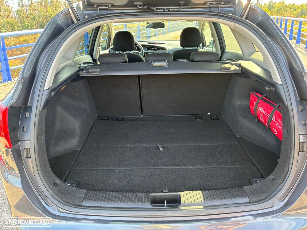 Kia Ceed SW 1.6 CRDi TX - 15