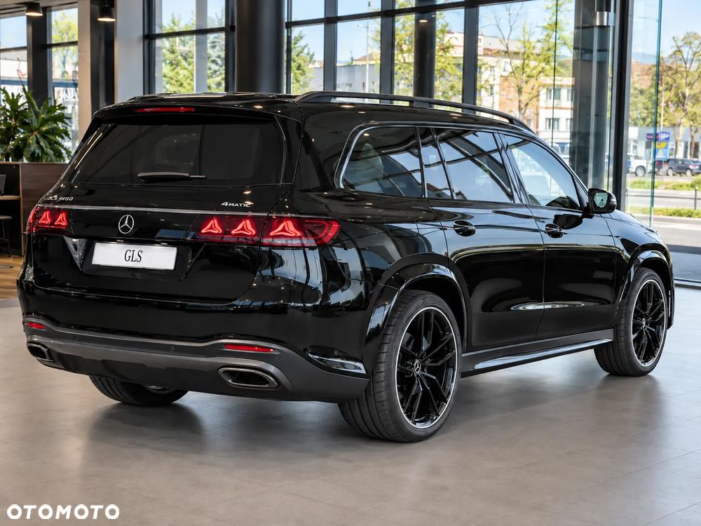 Mercedes-Benz GLS - 2