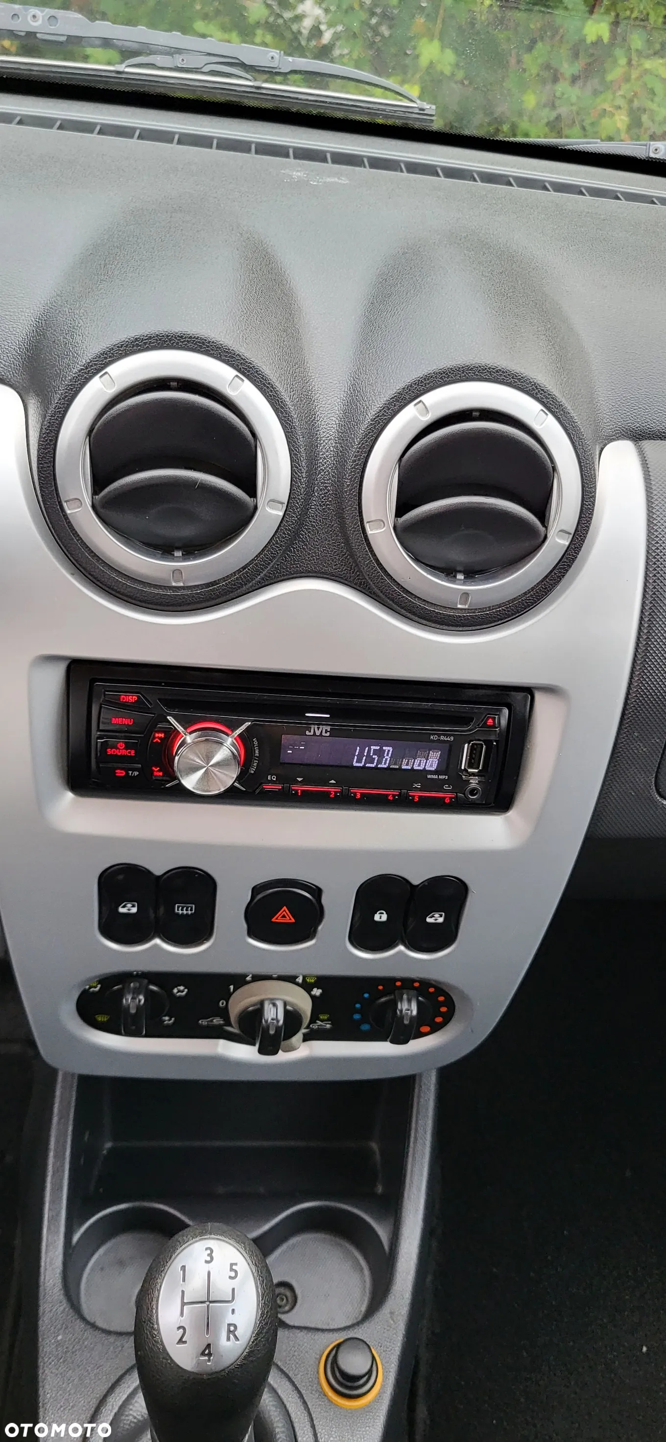 Dacia Sandero 1.6 Ambiance - 19