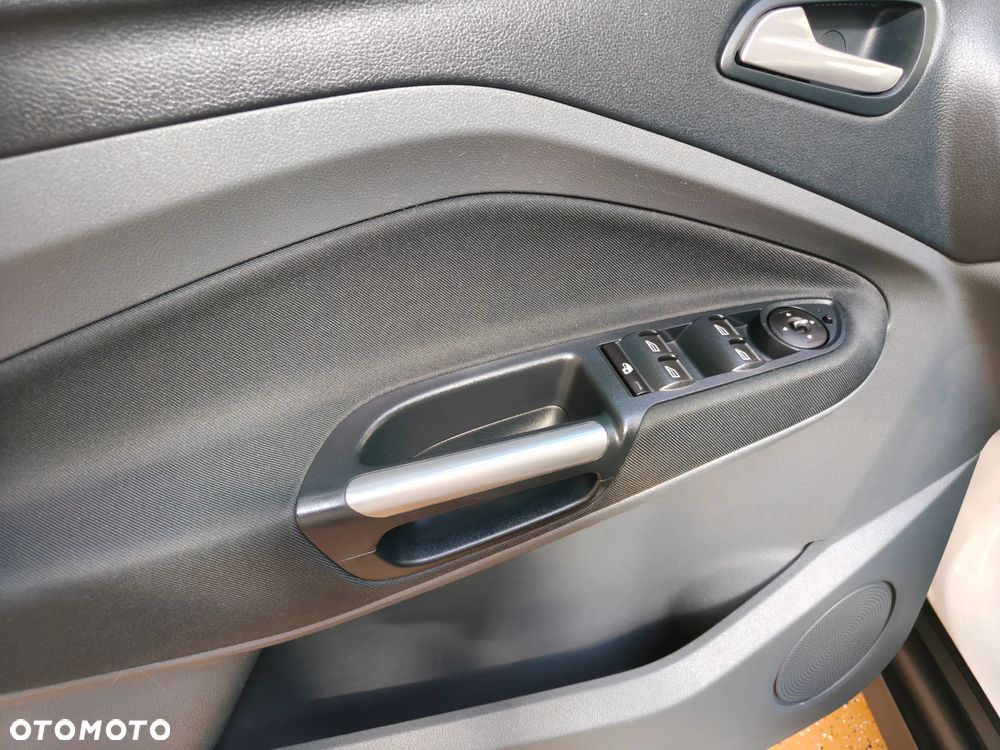 Ford C-MAX 1.6 EcoBoost Start-Stop-System Titanium - 19