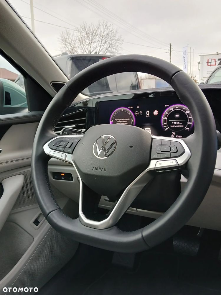 Volkswagen Passat Variant 2.0 TDI SCR Elegance DSG - 10