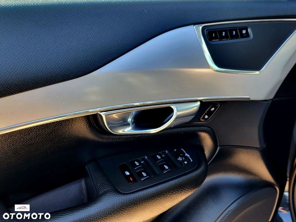 Volvo XC 90 - 34