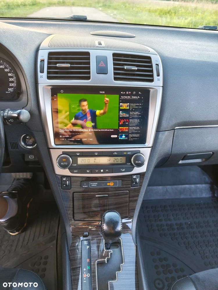 Toyota Avensis 1.8 Multidrive S Sol - 9