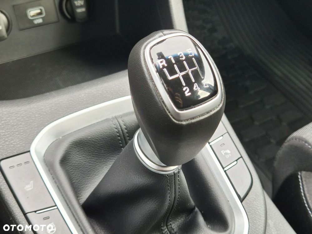 Hyundai i30 1.5 T-GDI 48V Smart - 28